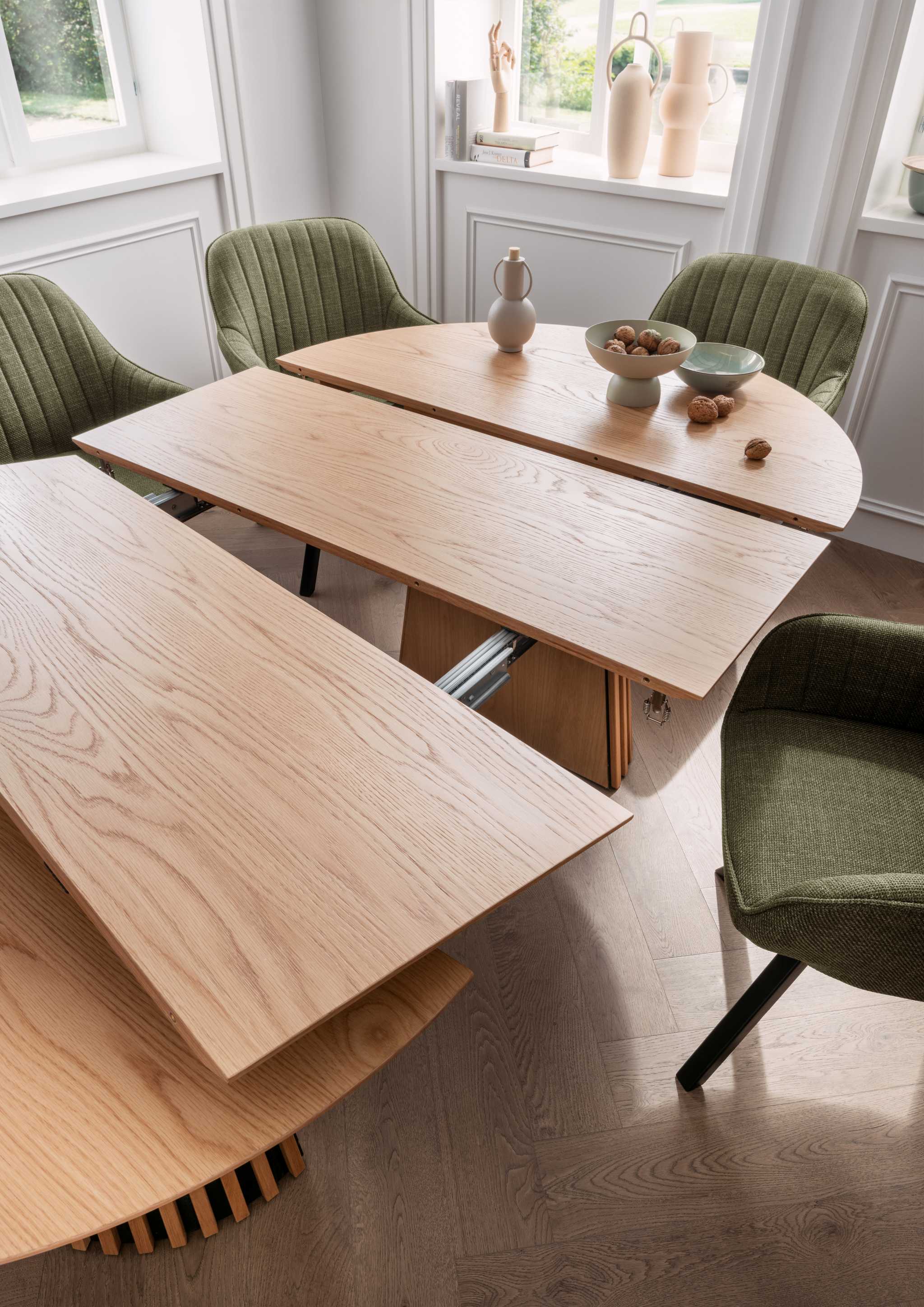 BL63061-S_BL65211_BL62014_Oria_Diningtable_Ausziehbar_120-210x120cm_Diningsessel_Matera_green_d