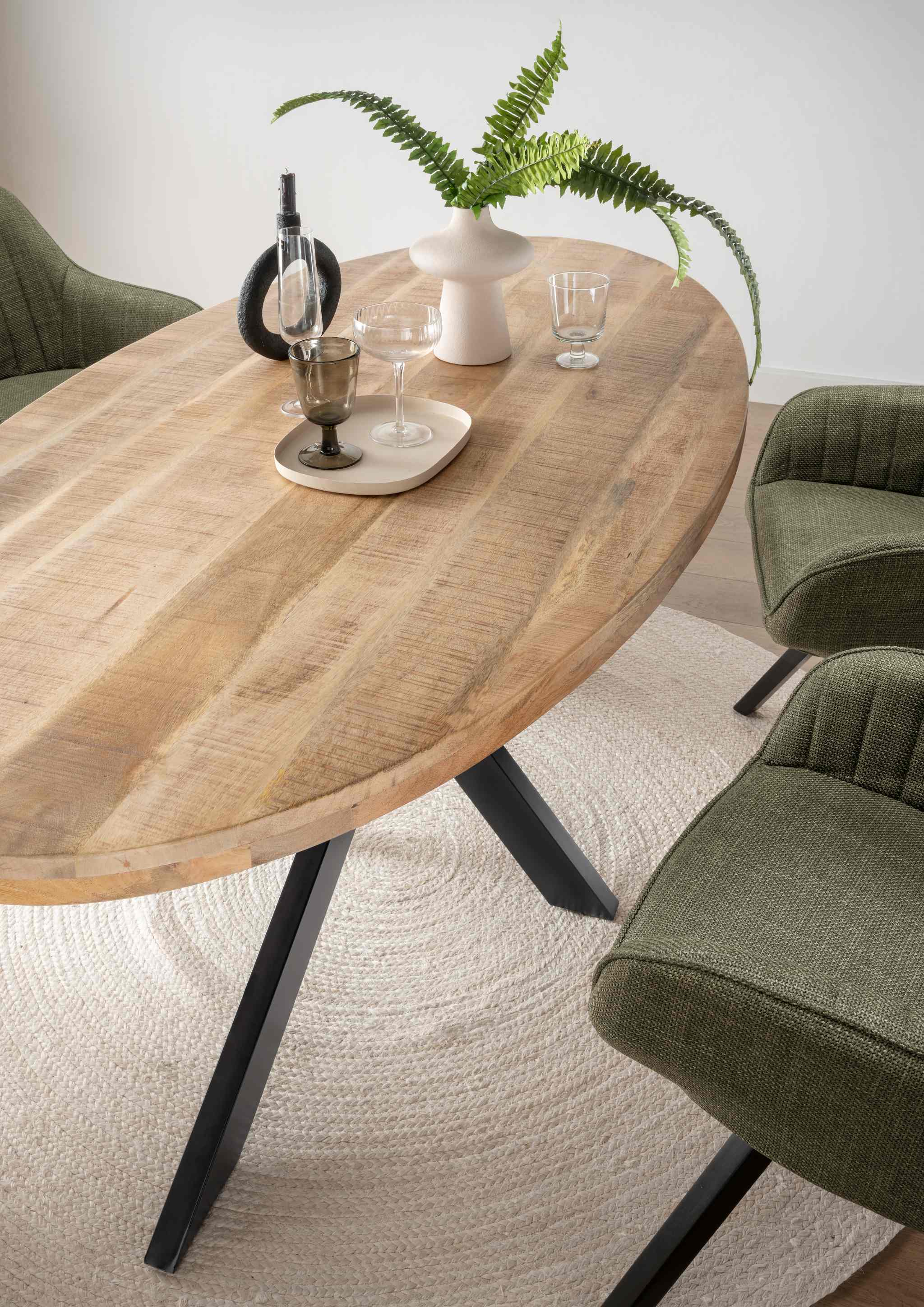 BL63052-S_BL60009_BL60010_BL62014_Avola_Tisch_Oval_180x90cm_Diningsessel_Matera_Green_detail