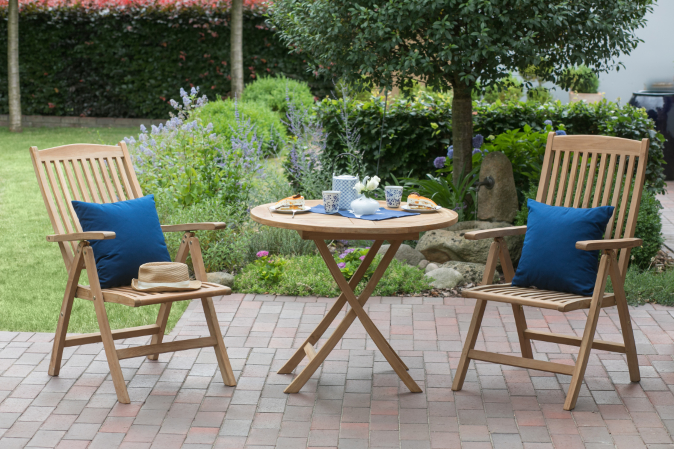 66085_66086_Woodie_Hochlehnersessel_Tisch_rund_70cm (1)_B1