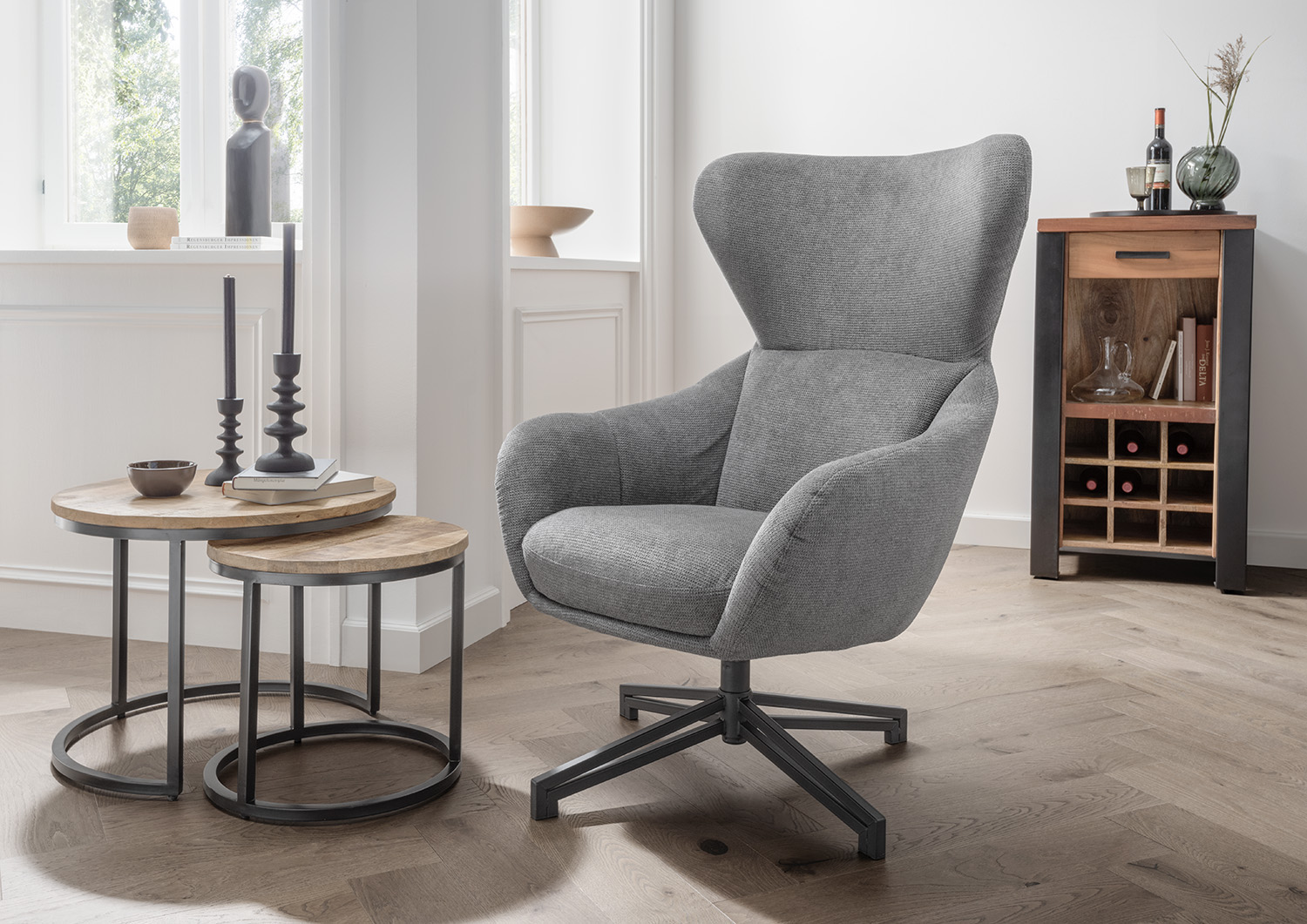 Indoormöbelset Ohrensessel Marconia dark grey & Beistelltisch Fermo 2er Set