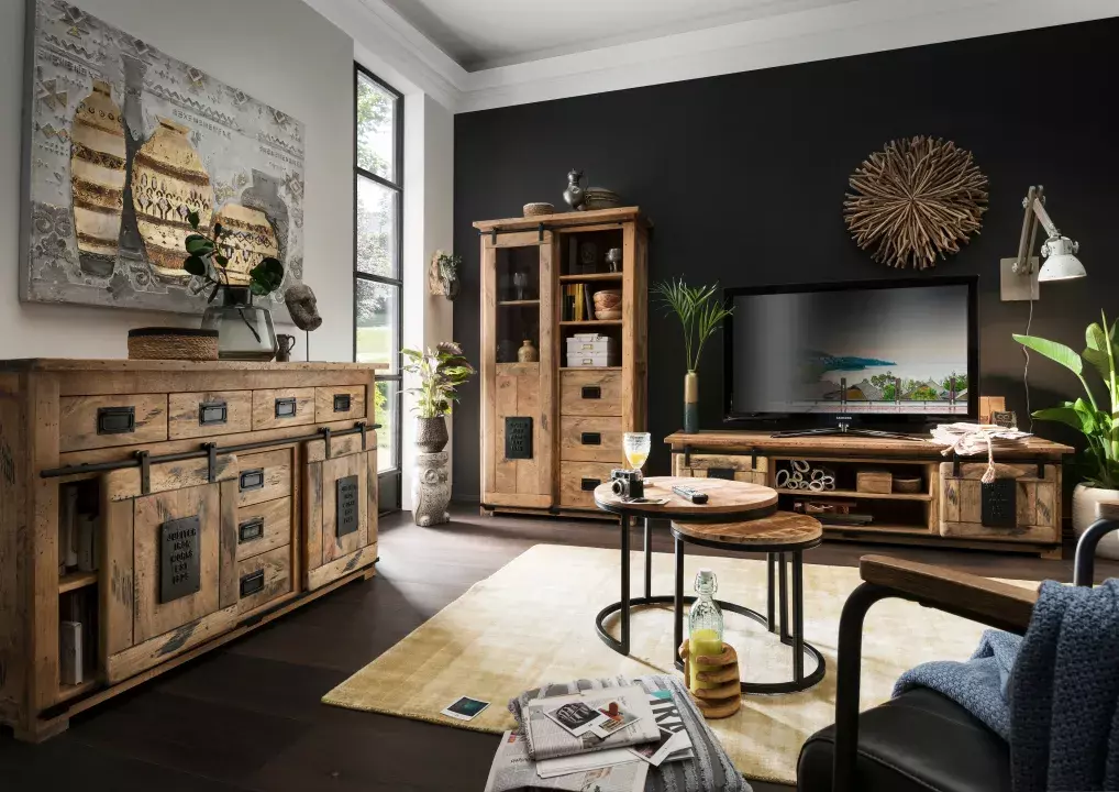 BL61001_BL61002_BL61003_Florenz_Vitrine_Sideboard_TV-Couchtisch_Mango_Vintage_schwarz_Milieu-2