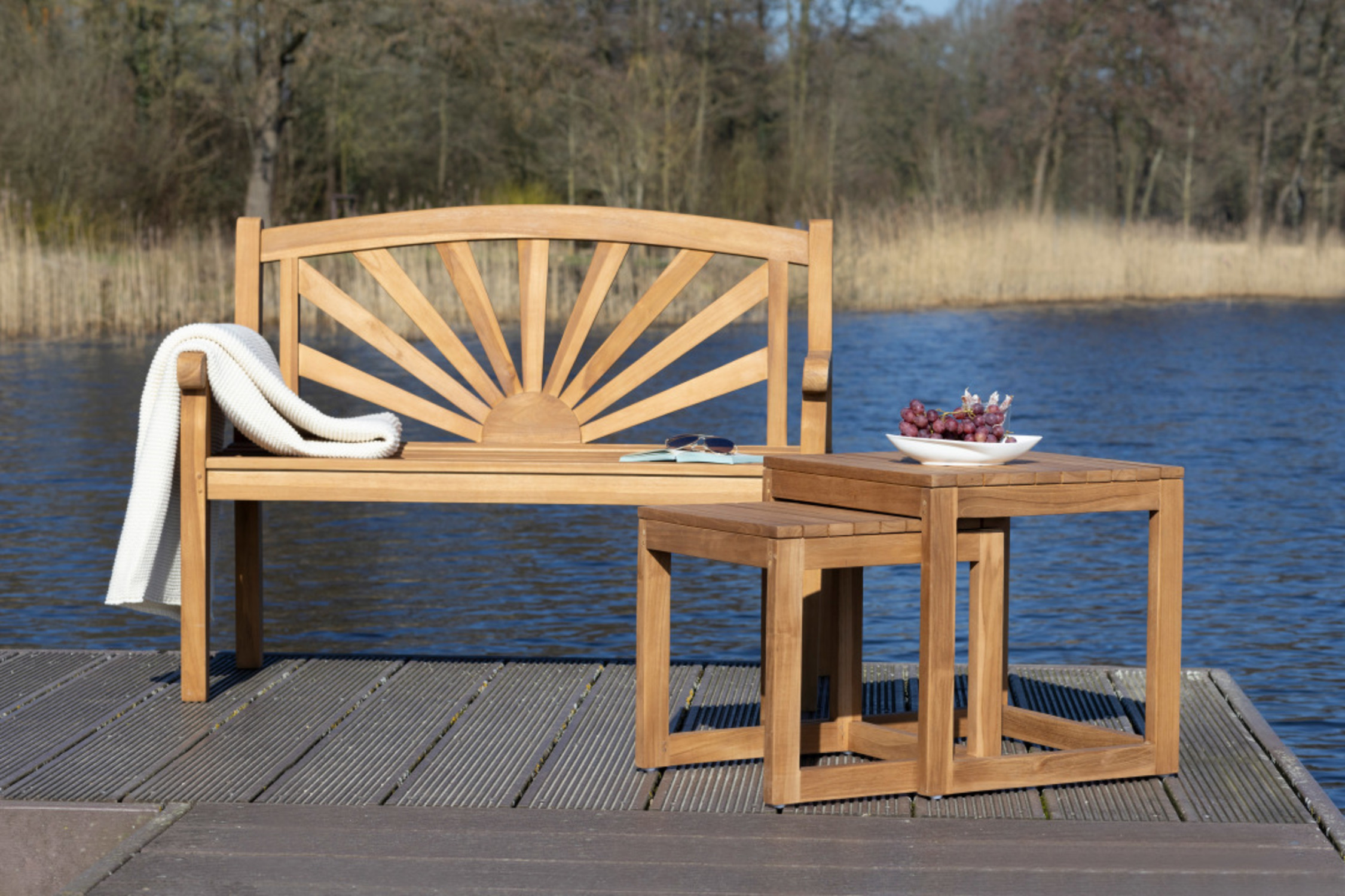 66288_66299_Woodie_Beistelltisch_2er_Set_eckig_Woodie_Bank_Sun_120cm _Milieu _1_