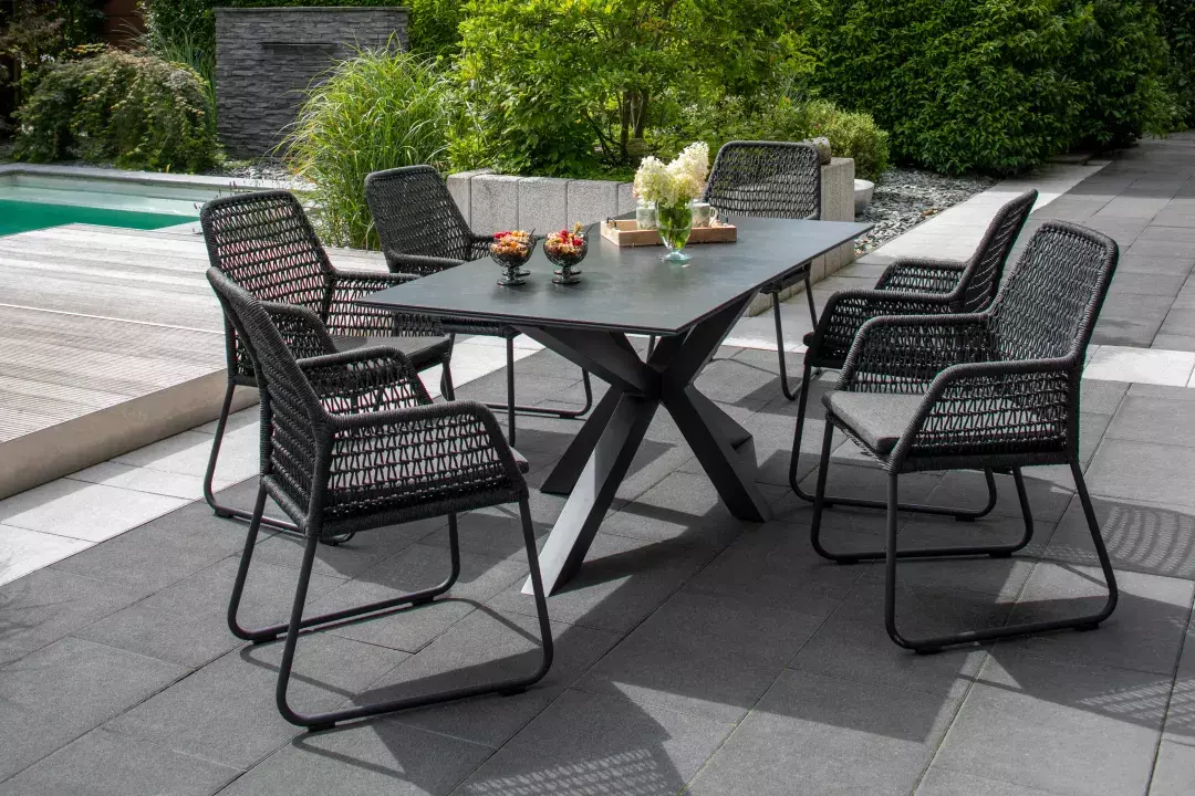 40781_81036_Livingston_Tisch_200x90cm_dark-grey_Adora_Diningsessel_Rope_black-dark-grey _1__72dpi