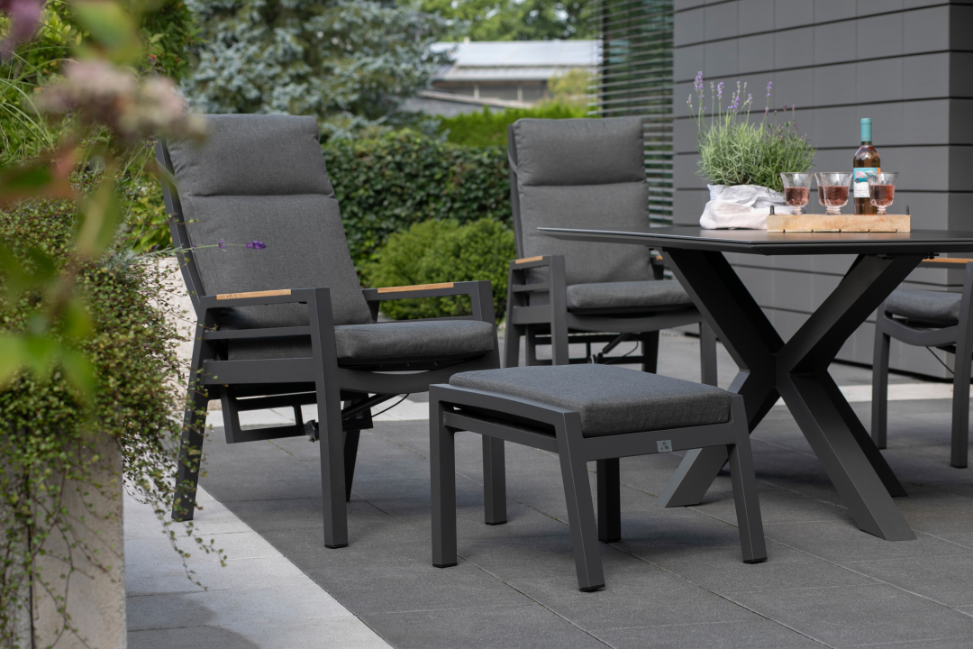 40781_40726-A_40727_Livingston_Tisch_200x90_dark-grey_Montana_Dining_Relaxsessel_Alu-Textilene_Teakarmlehne_Fußhocker _6_